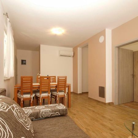 4 Stars Apartments-Pikula Fažana Dış mekan fotoğraf