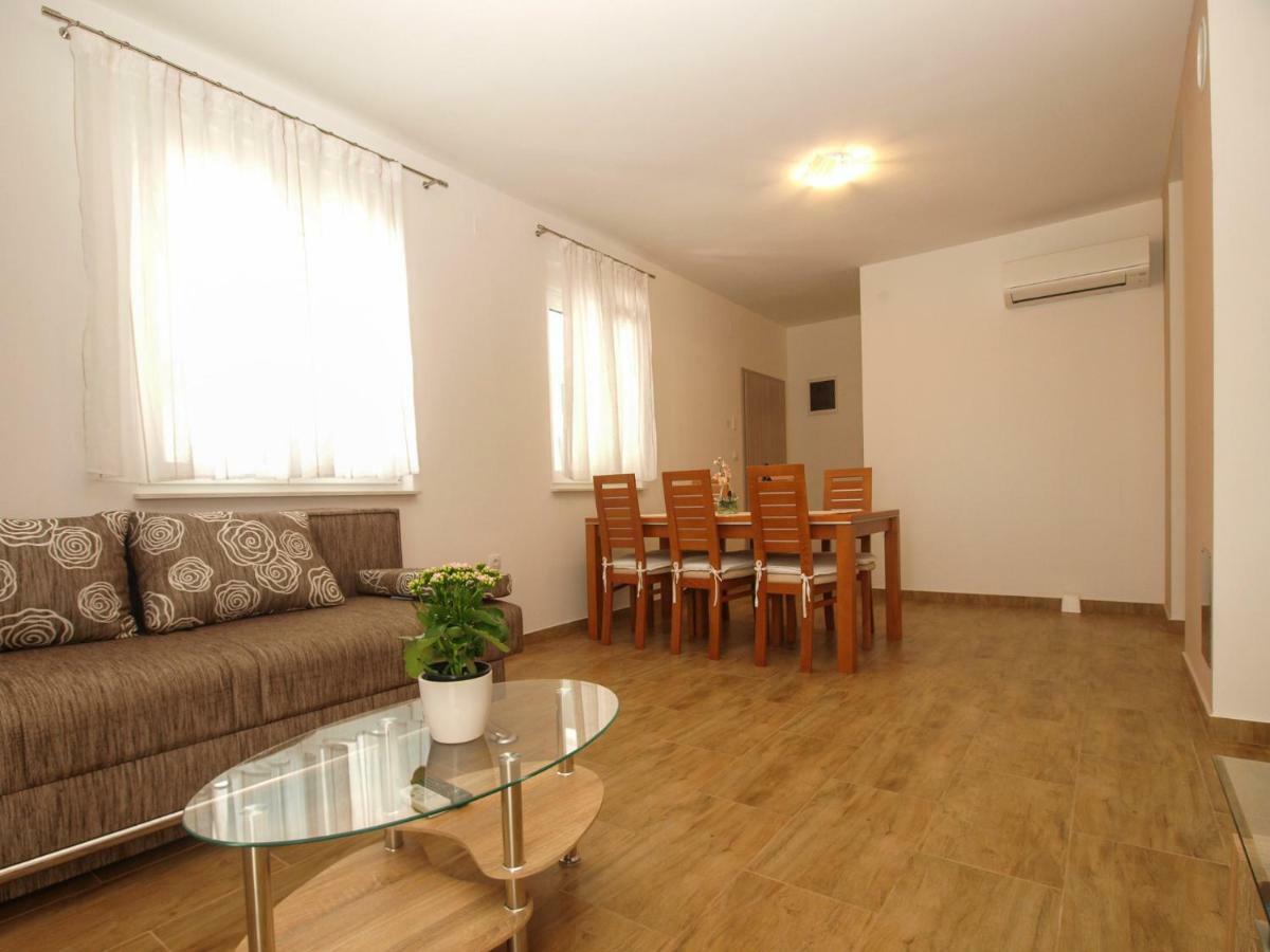 4 Stars Apartments-Pikula Fažana Dış mekan fotoğraf
