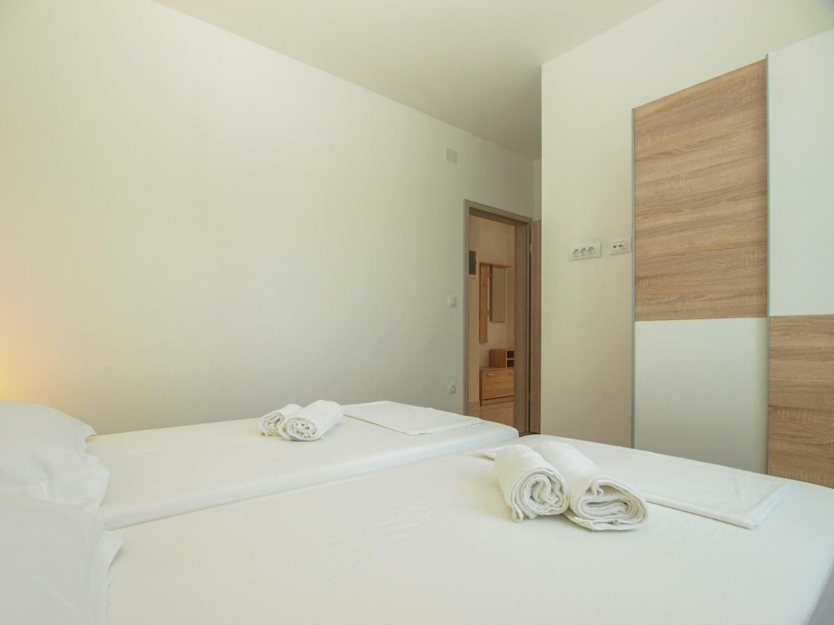 4 Stars Apartments-Pikula Fažana Dış mekan fotoğraf