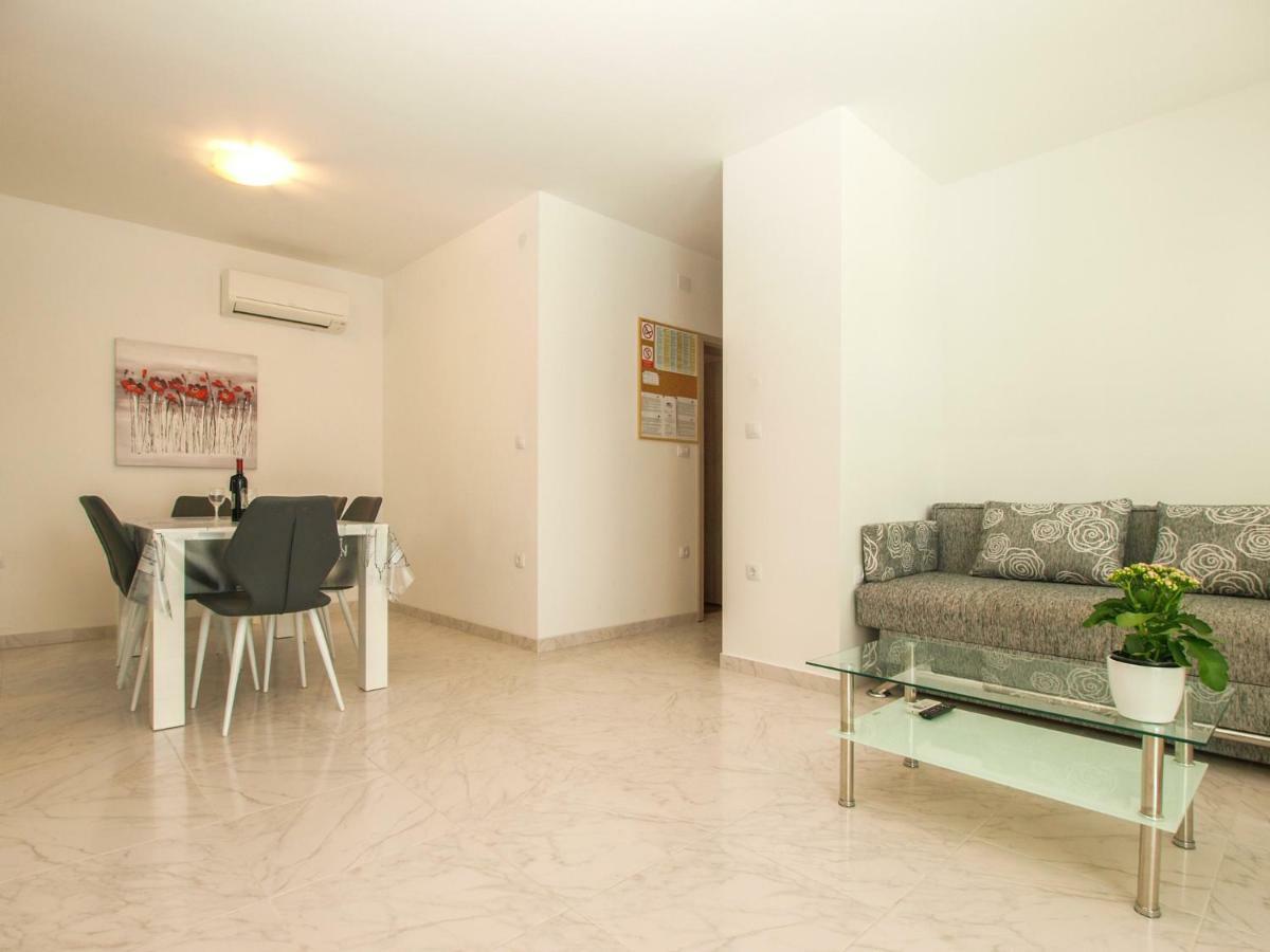 4 Stars Apartments-Pikula Fažana Dış mekan fotoğraf