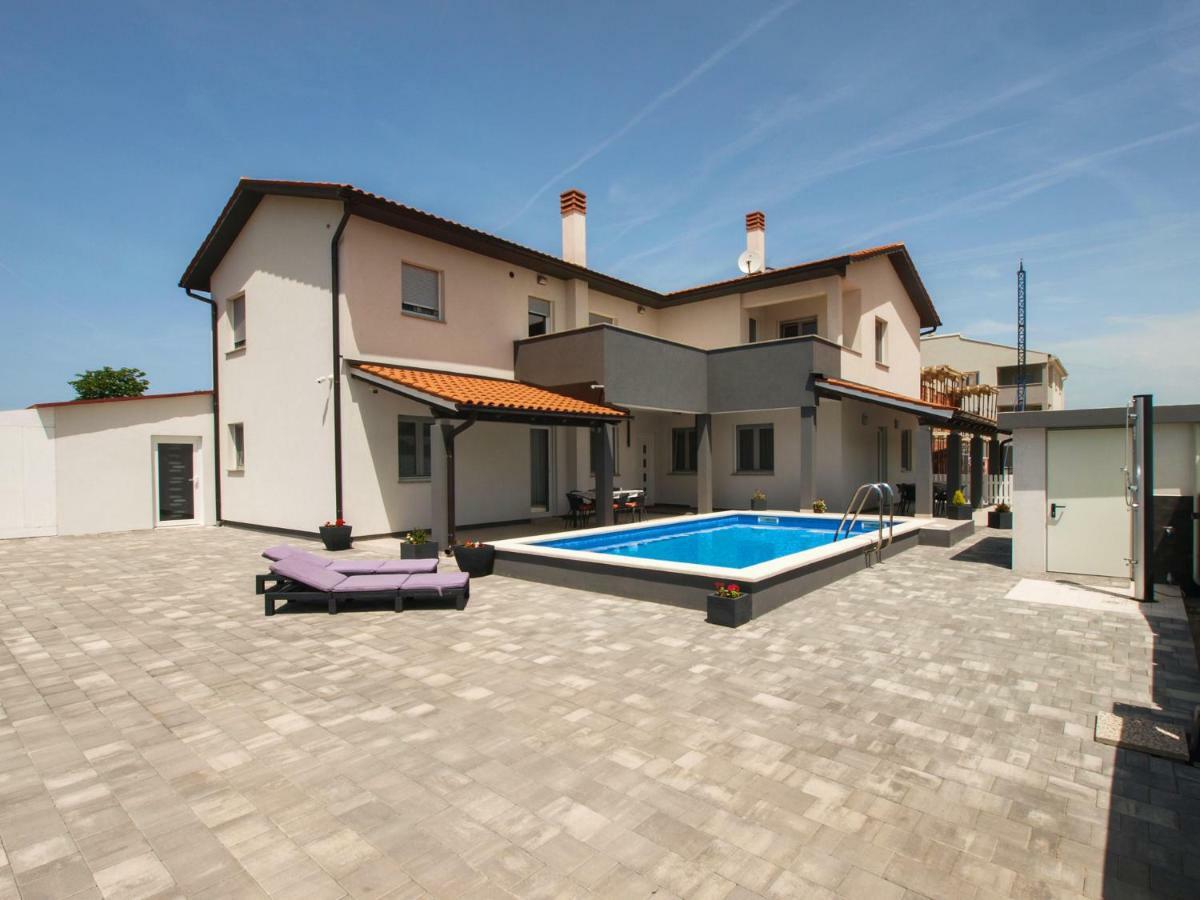 4 Stars Apartments-Pikula Fažana Dış mekan fotoğraf