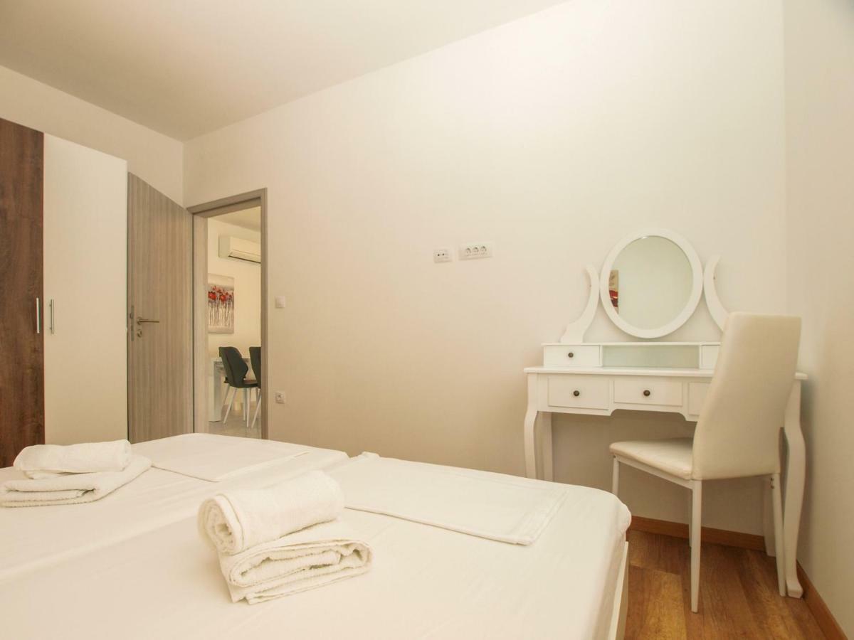 4 Stars Apartments-Pikula Fažana Dış mekan fotoğraf