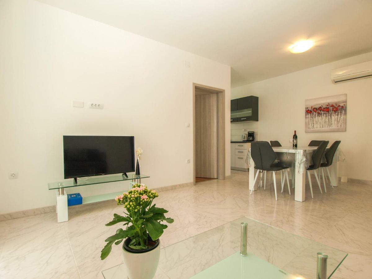 4 Stars Apartments-Pikula Fažana Dış mekan fotoğraf