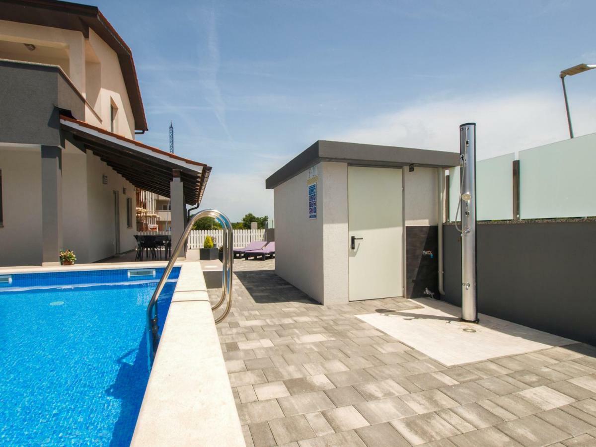 4 Stars Apartments-Pikula Fažana Dış mekan fotoğraf