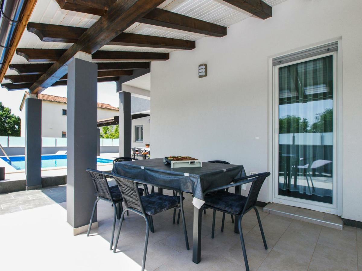 4 Stars Apartments-Pikula Fažana Dış mekan fotoğraf
