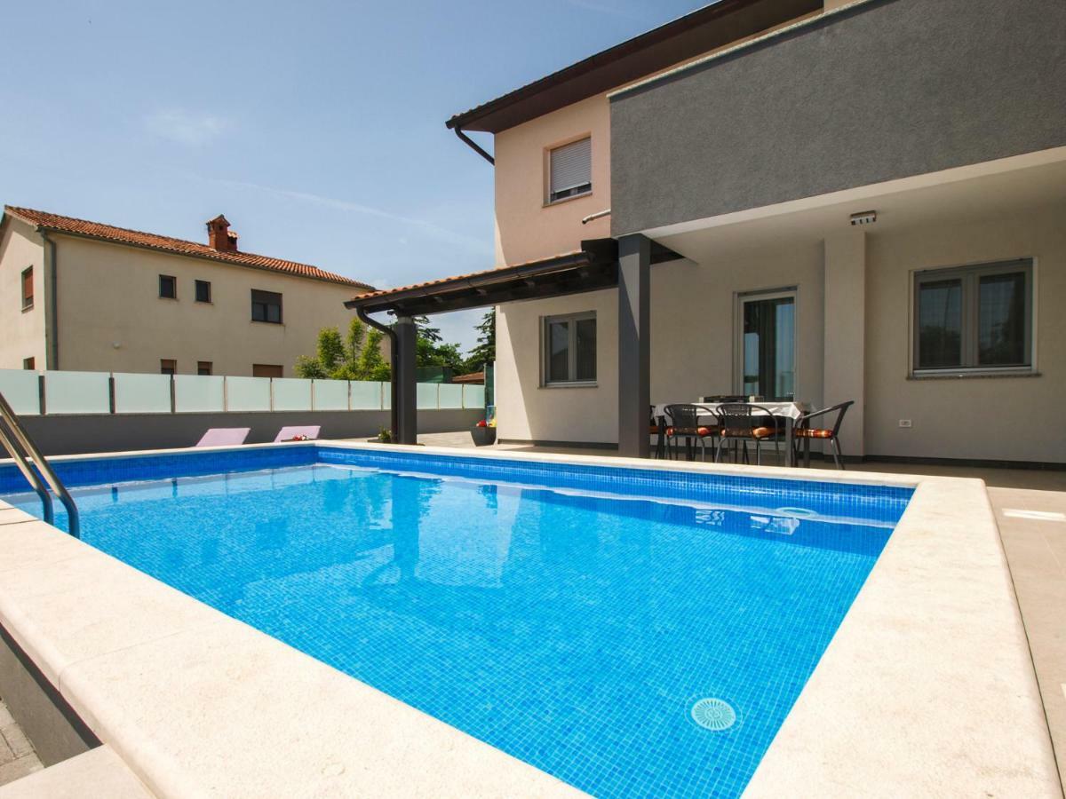 4 Stars Apartments-Pikula Fažana Dış mekan fotoğraf