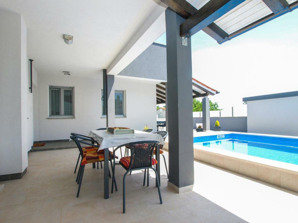 4 Stars Apartments-Pikula Fažana Dış mekan fotoğraf
